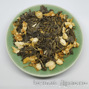 Зеленый чай с цветами жасмина