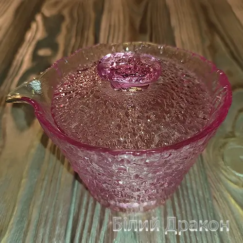 Гайвань рожеве скло